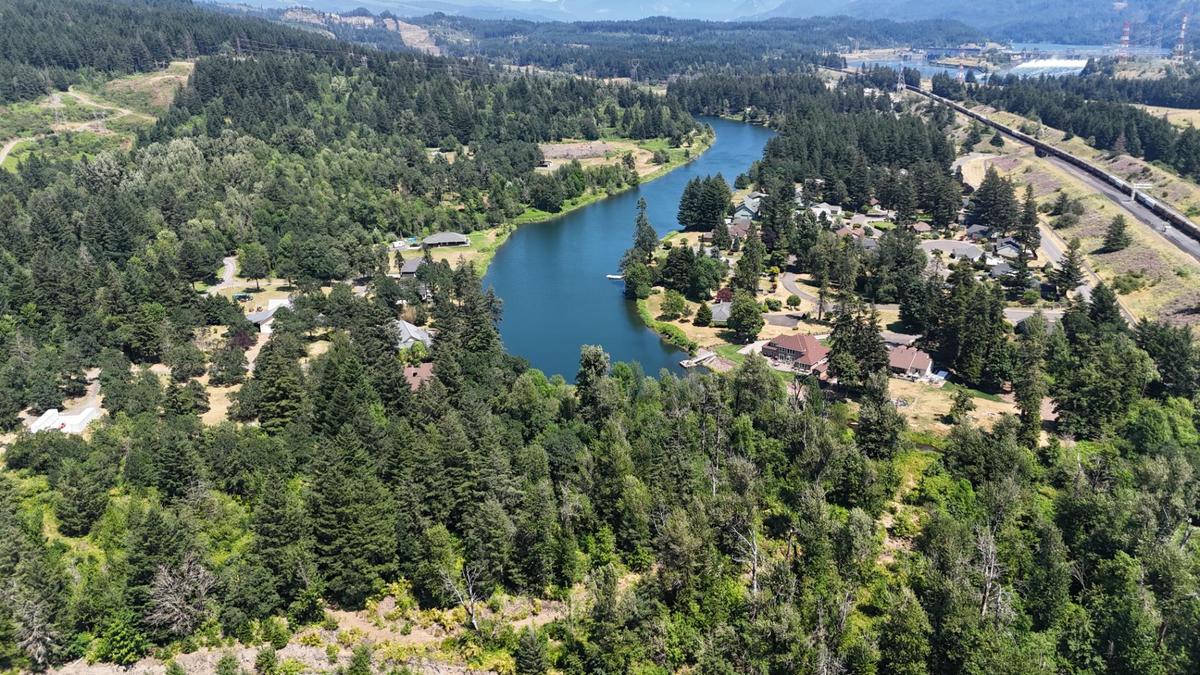 Lewis & Clark Campground & RV Park An RV Inn in North Bonneville, WA ...