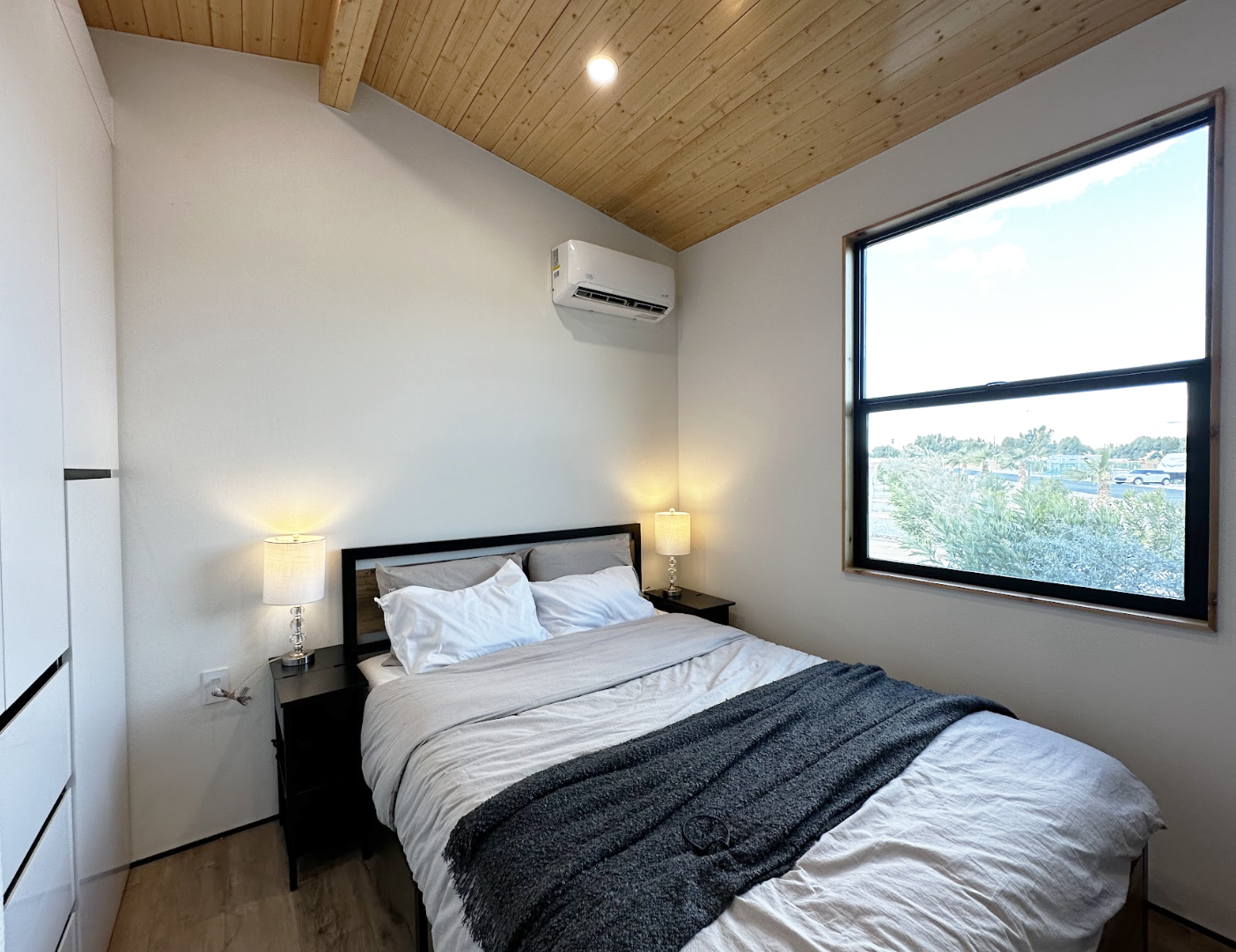 Photo of a bedrooom inside a Clever 1