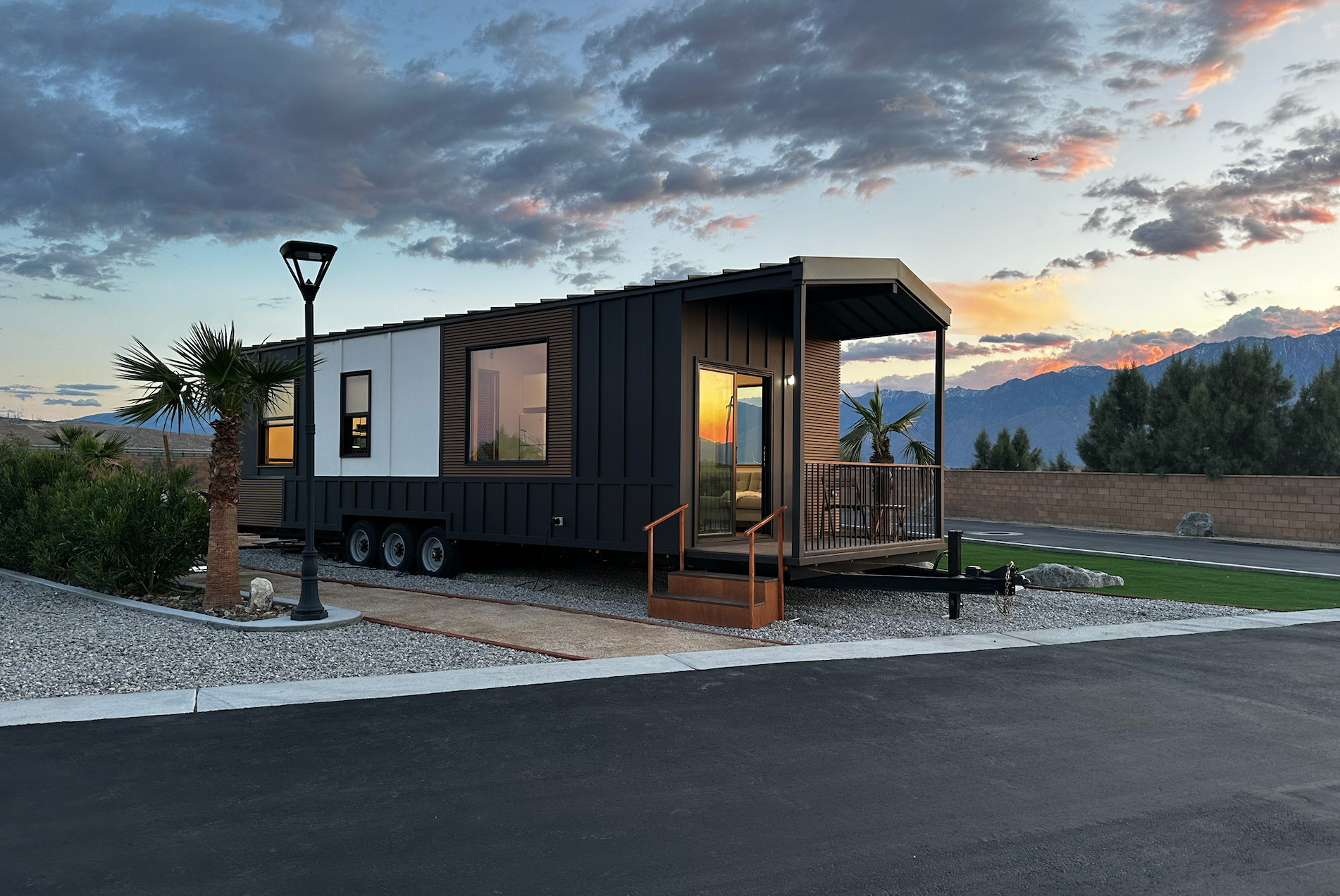 Photo of a modern tiny home with high-end furnishings and design. 
