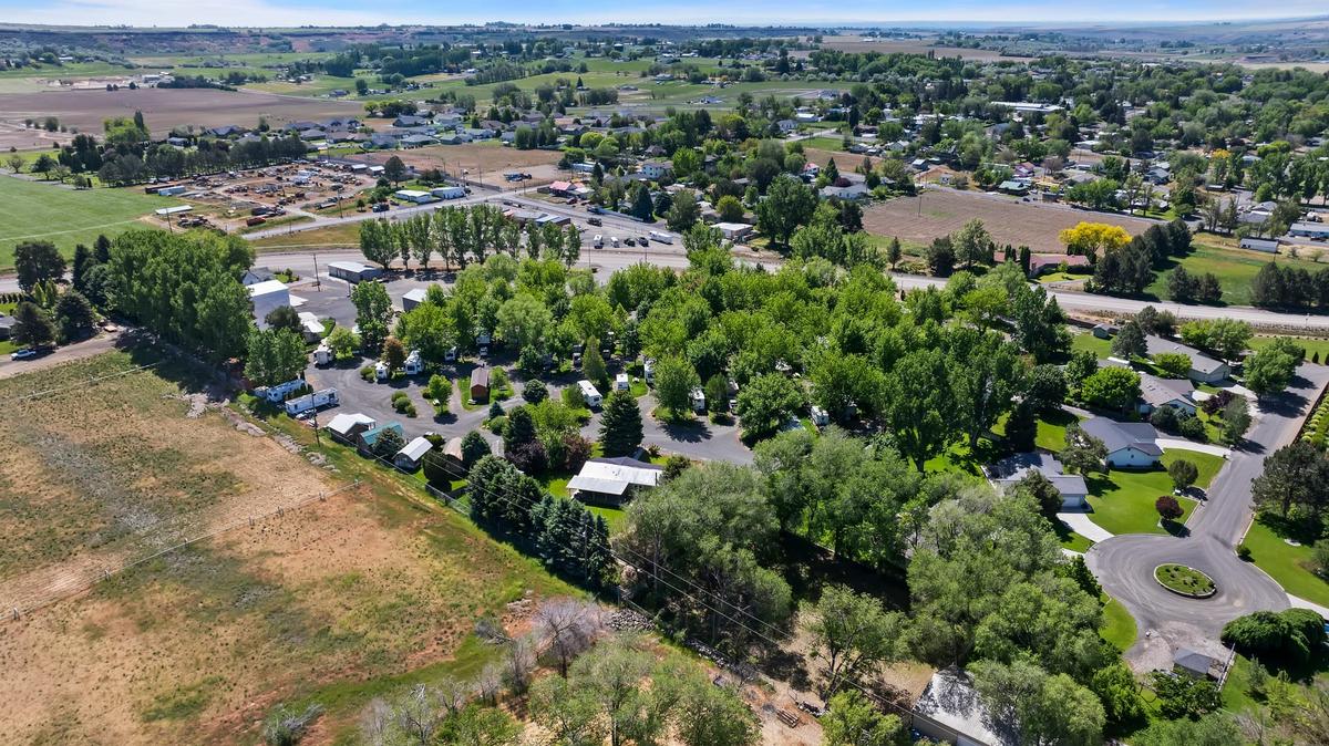 Hagerman RV Village in Hagerman, ID | Clever Tiny Homes